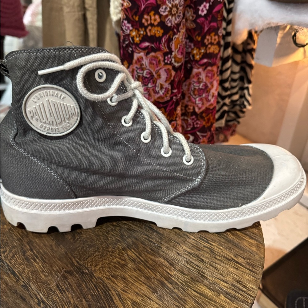 Palladium boots